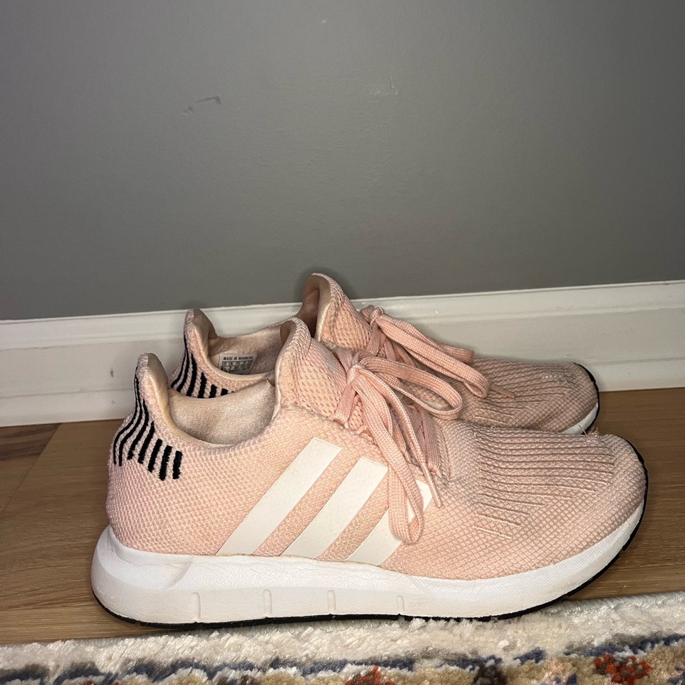 Adidas swift run